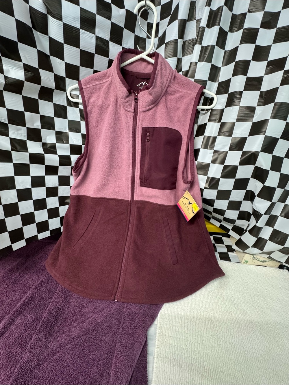 Women’s sz M polar vest